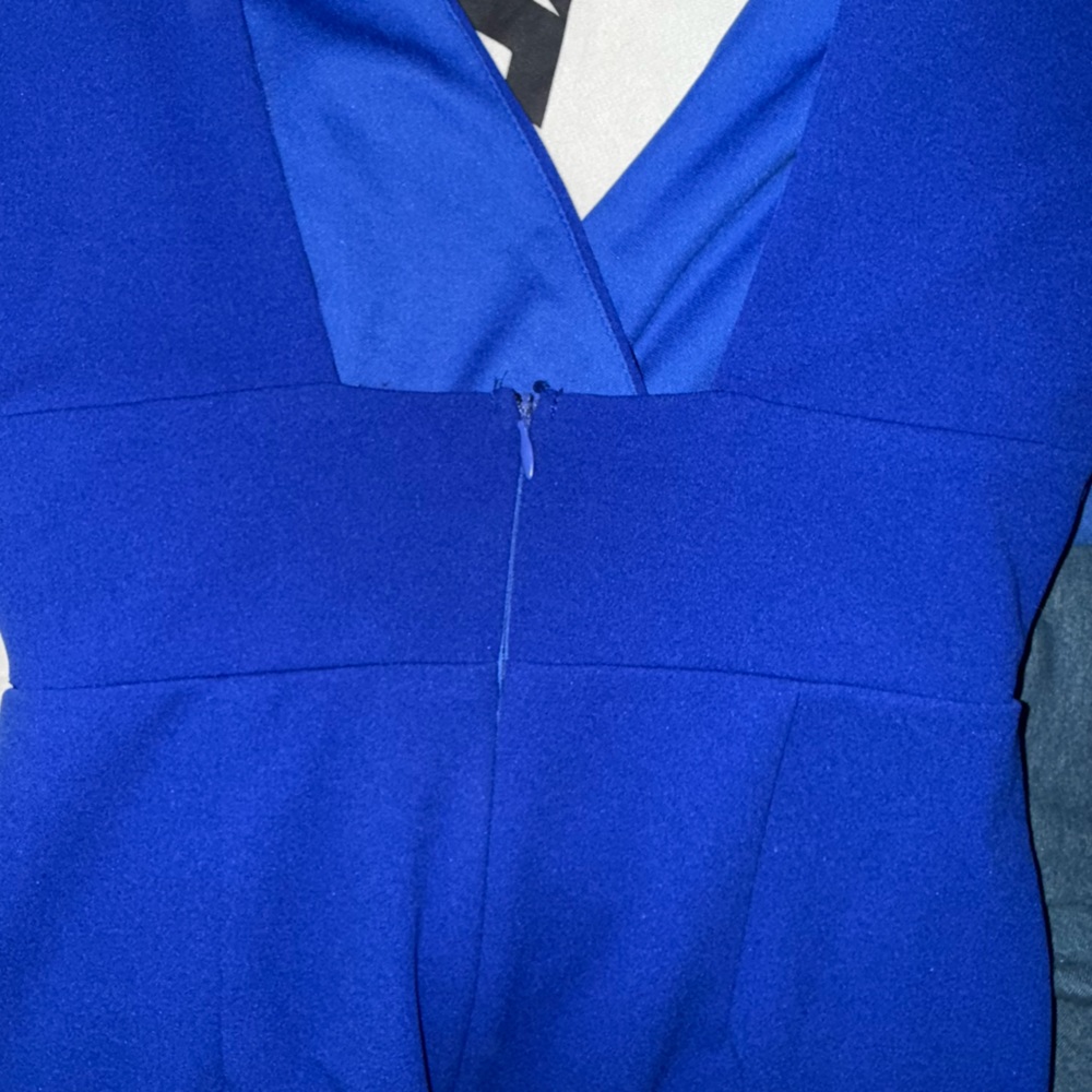 ~Lulu's Blue Backless Bodycon Dress with Cap Sleeves - Picture 5 of 6